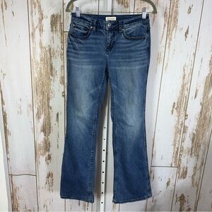 Shyanne Classic Denim Flare Jeans. Size 28Wx32L. In excellent condition!